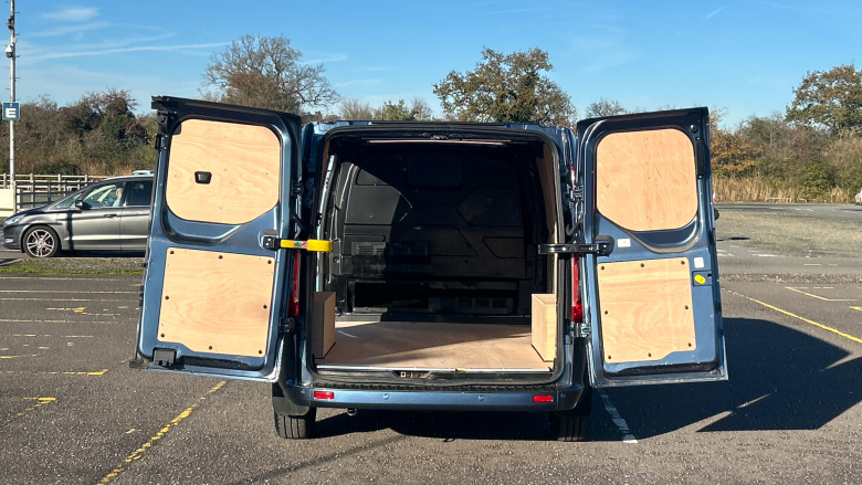 Ford Transit Custom 300 L2 Diesel Fwd 2.0 EcoBlue 130ps Low Roof Limited Van Auto